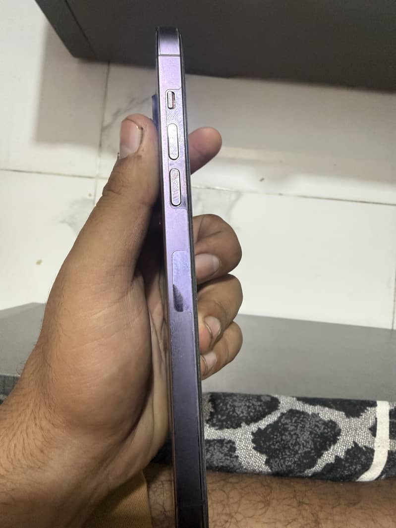 Apple iPhone 14 Pro Max 1