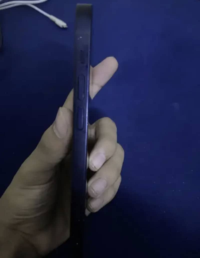 Apple iPhone 12 2