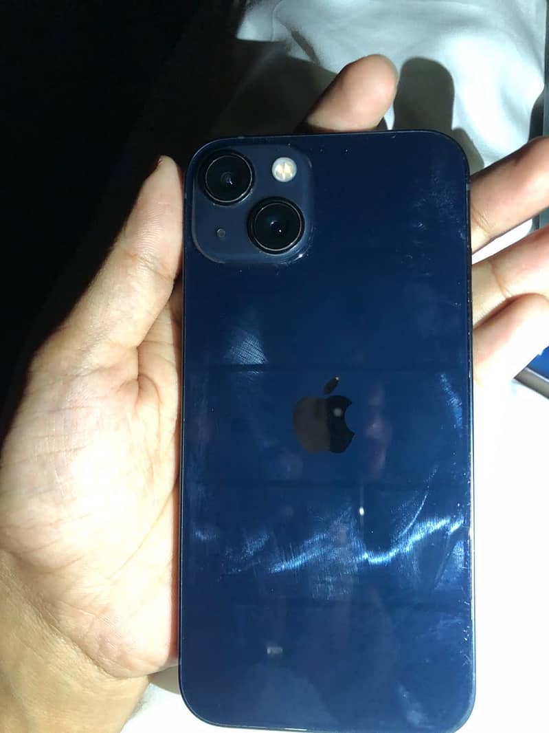 Apple iPhone 13 4