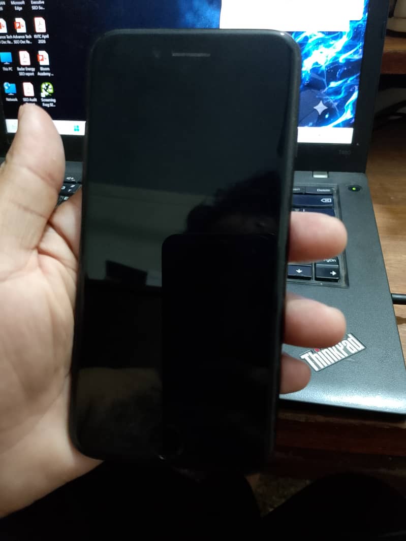 Apple iPhone SE 6