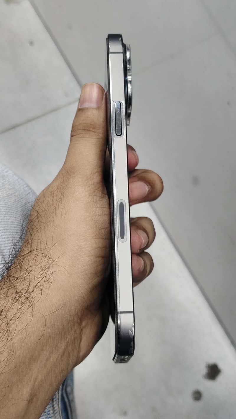 Apple iPhone 13 Pro Max 5
