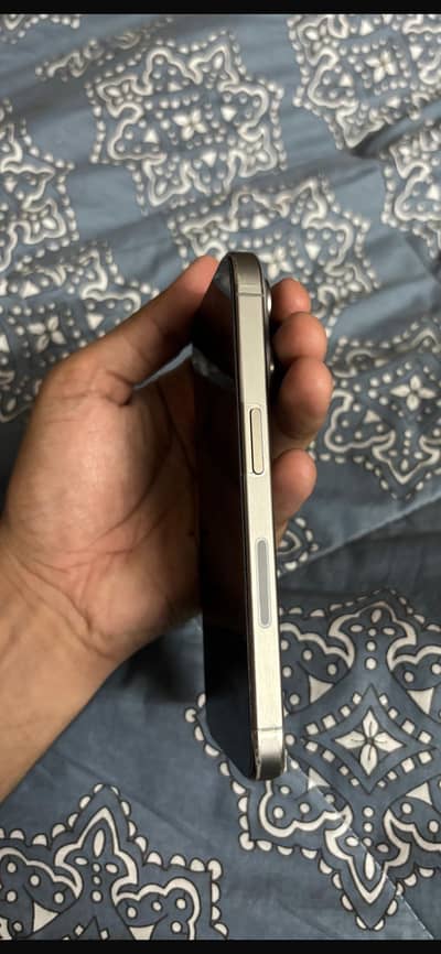 Apple iPhone 15 Pro