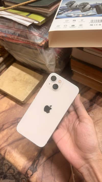 Apple iPhone 13