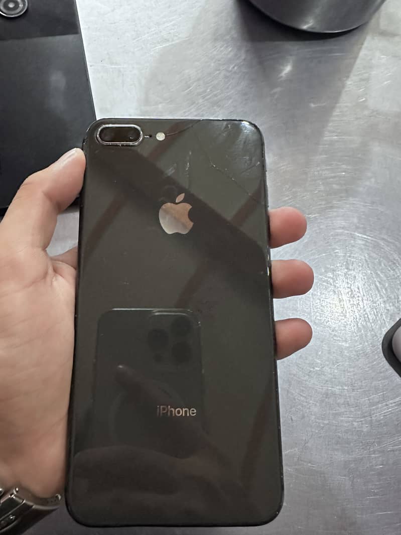 Apple iPhone 8 Plus PTA 1