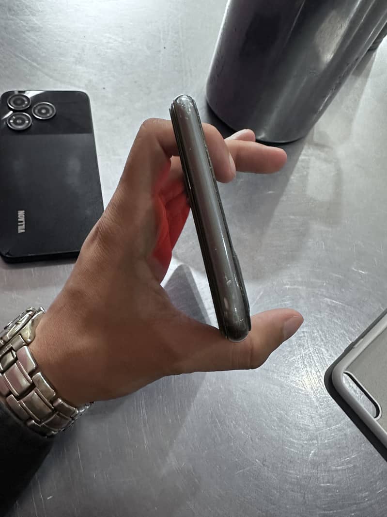 Apple iPhone 8 Plus PTA 5