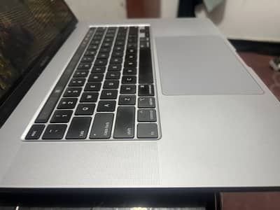 Apple MacBook Pro 16 Inch 2019 | Core i7 | 32GB RAM | 512GB SSD
