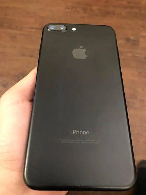 Apple iPhone 7 Plus 1
