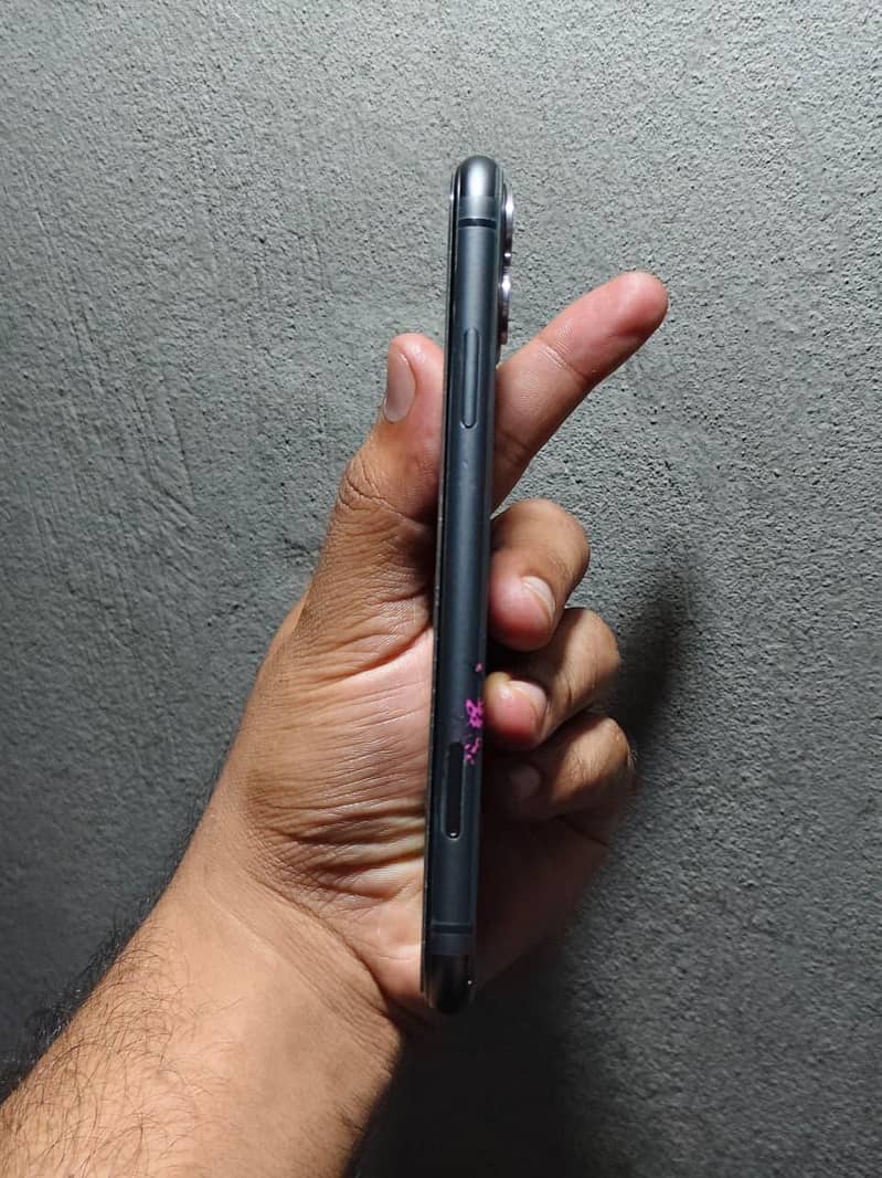 Apple iPhone 11 5