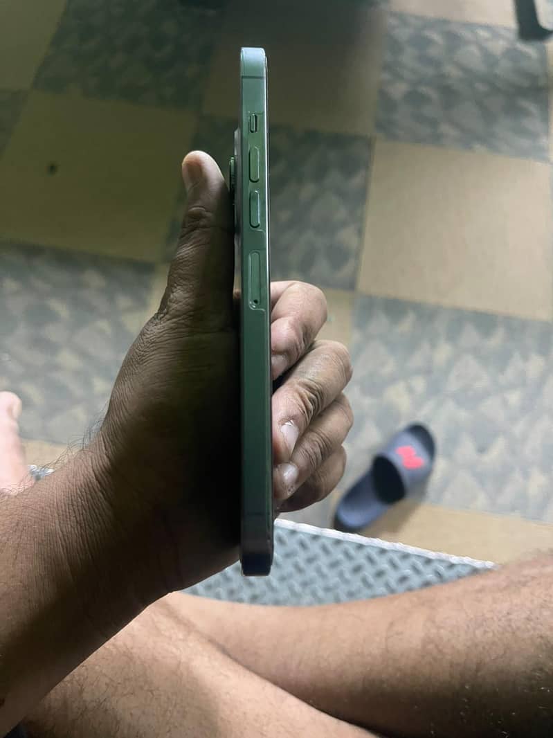 Apple iPhone 13 Pro Max 3