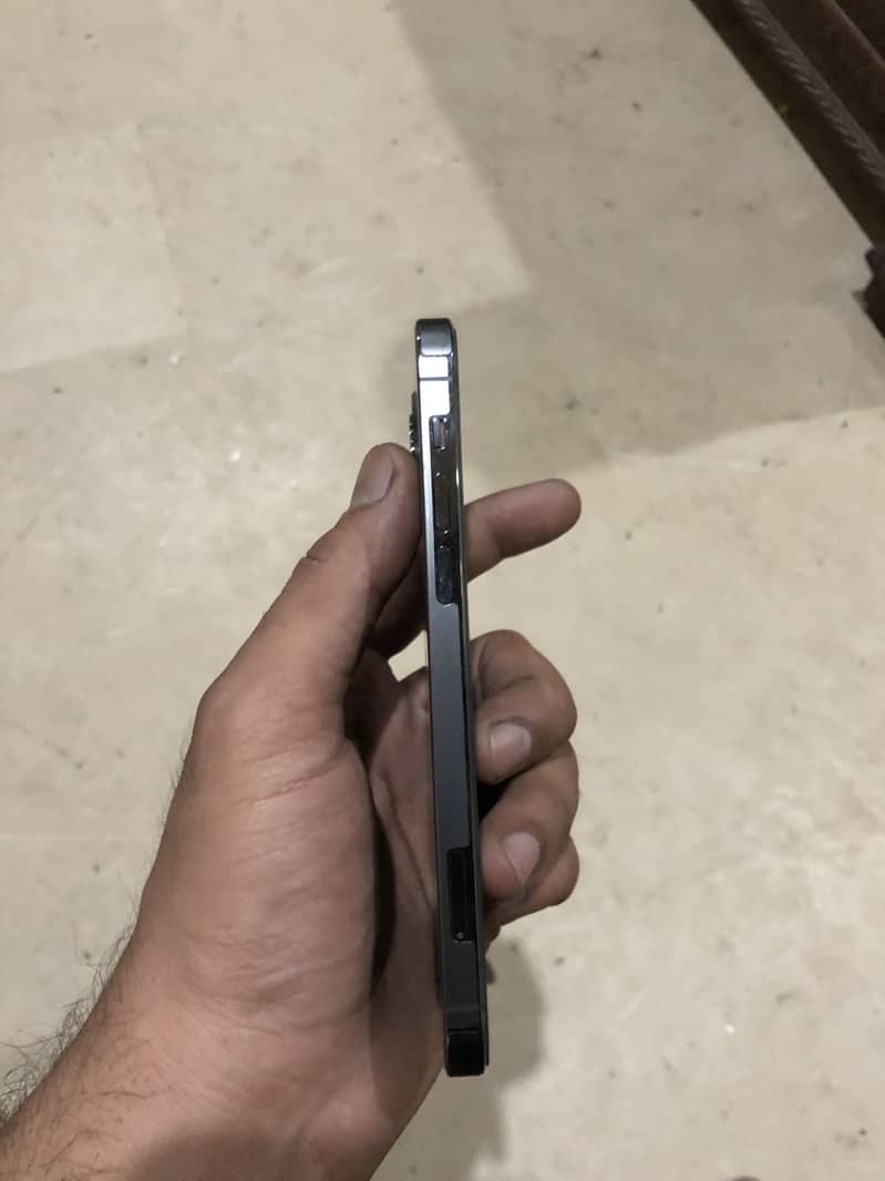 Apple iPhone 12 Pro 6
