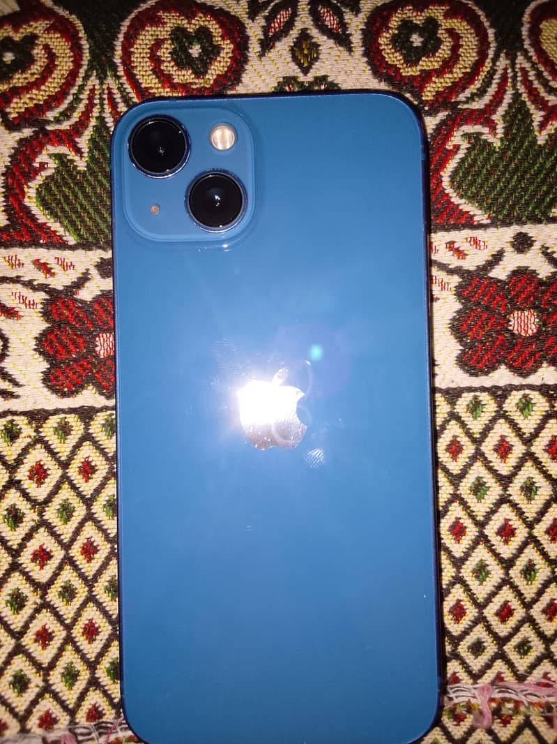 Apple iPhone 13 2