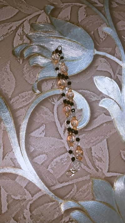 New Stylish Glass Beads Bracelet for Girls - Handmade