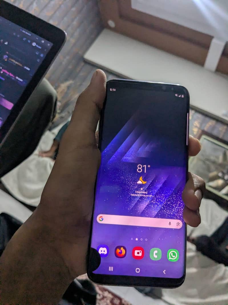 Samsung Mobile S8 Plus 1