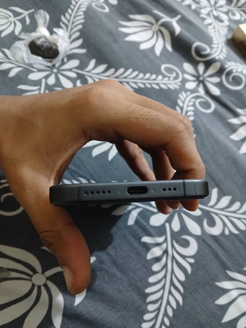 Apple iPhone 17 5