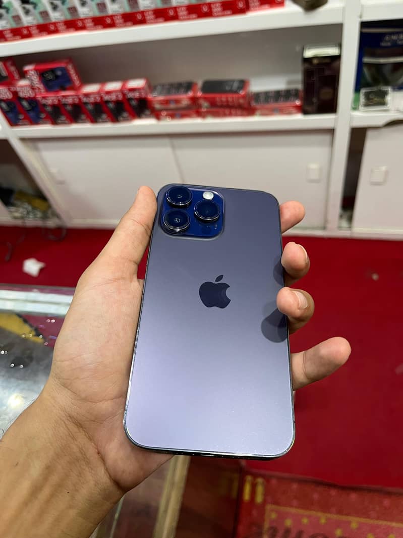 Apple iPhone 14 Pro Max 0