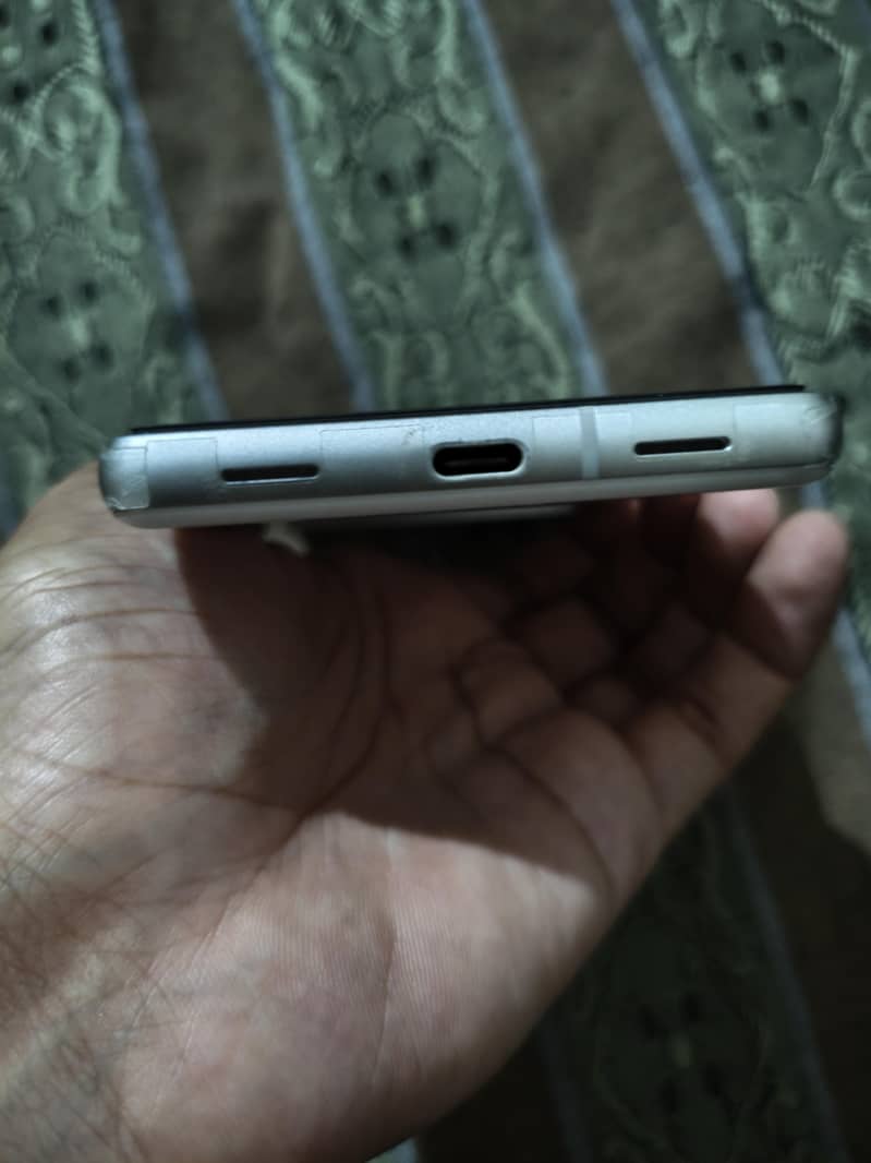 Google Pixel 7a 1