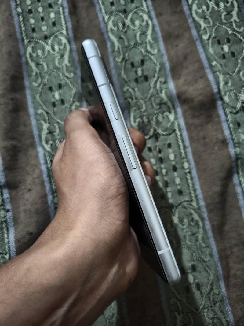 Google Pixel 7a 2