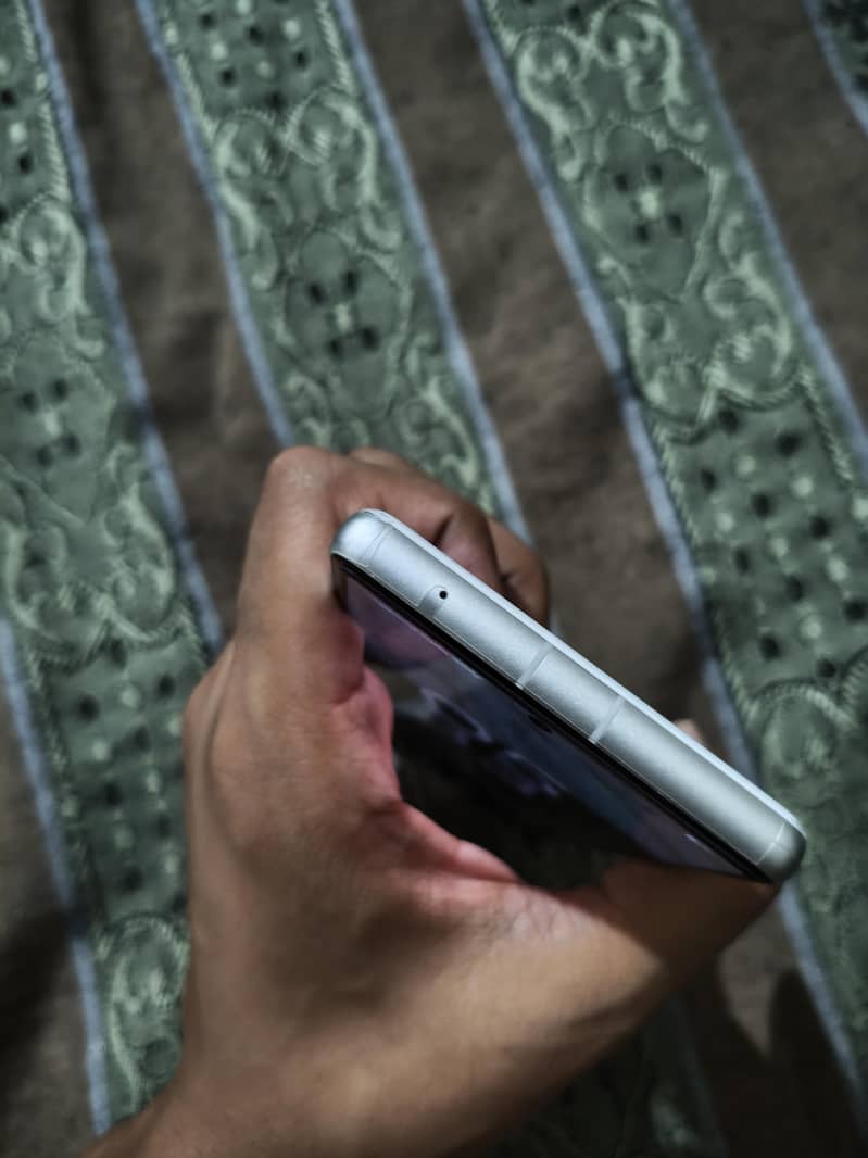 Google Pixel 7a 3