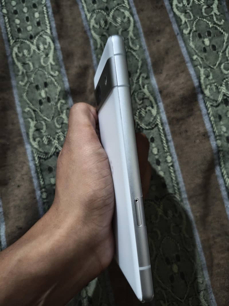 Google Pixel 7a 4