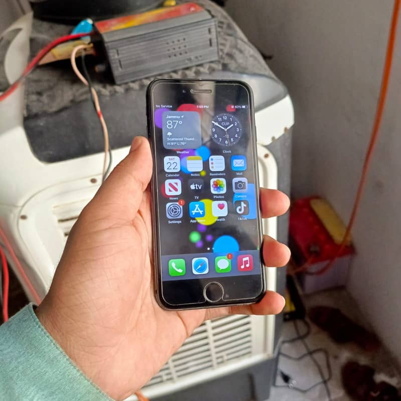 Apple iPhone 7 13