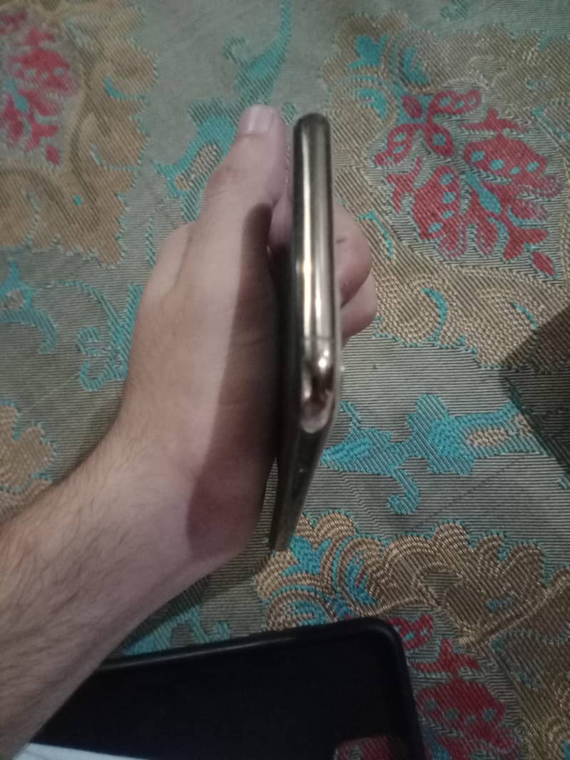 Apple iPhone 11 Pro Max 5