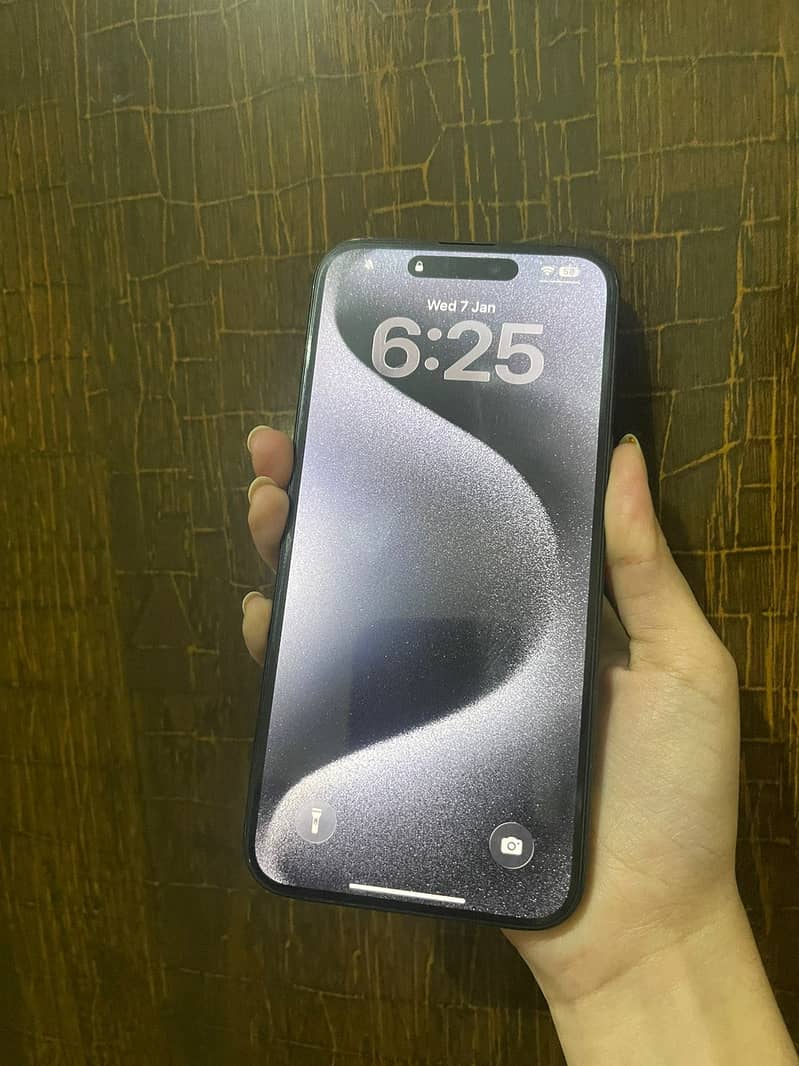 Apple iPhone 15 Pro Max 0
