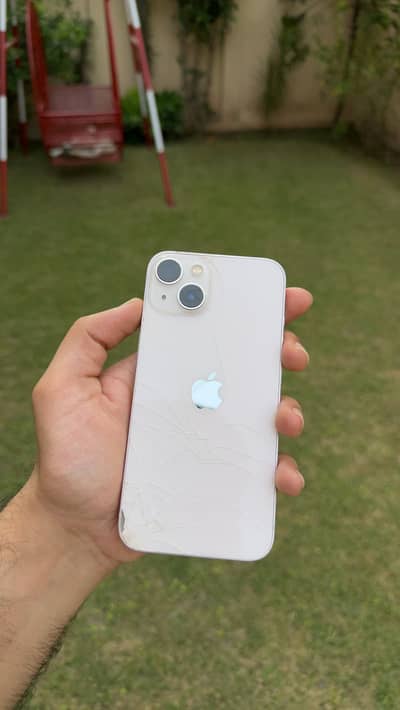 Apple iPhone 13