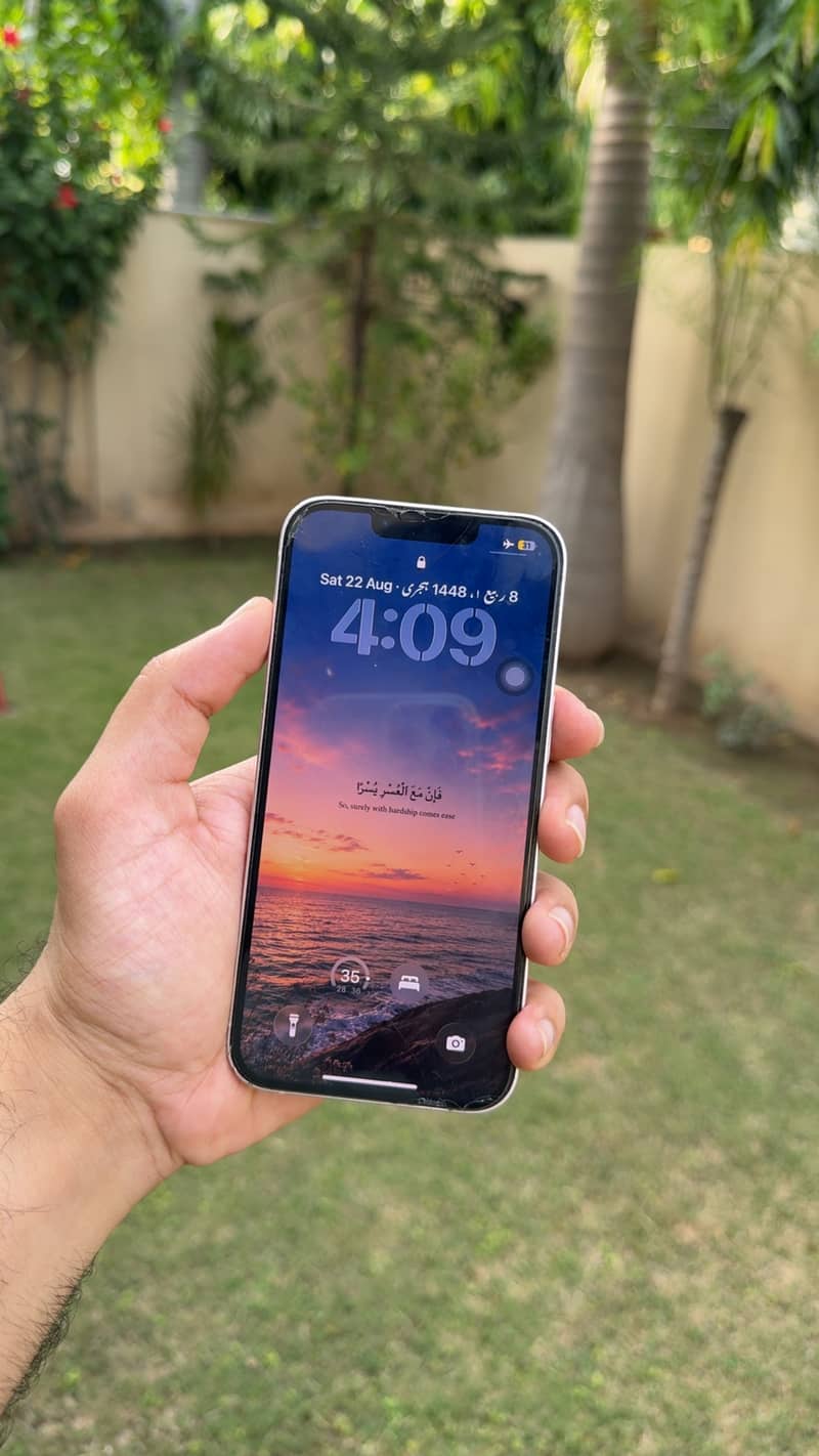 Apple iPhone 13 1