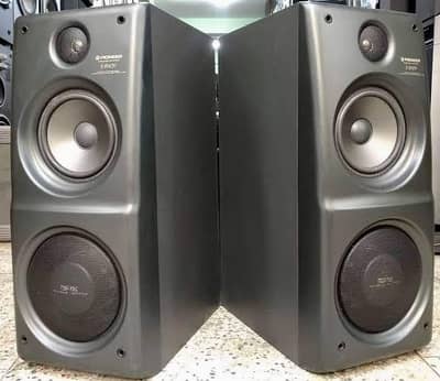 pioneer Stereo Bass reflex dual cone Speakers