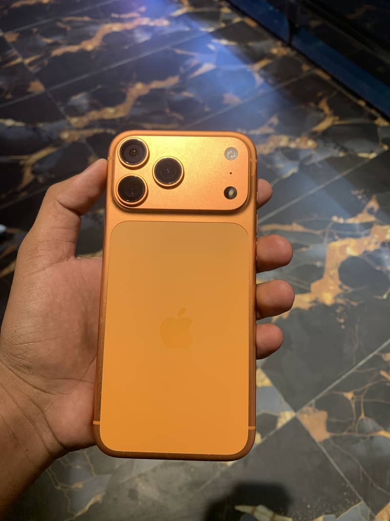 Apple iPhone 17 Pro Max 2