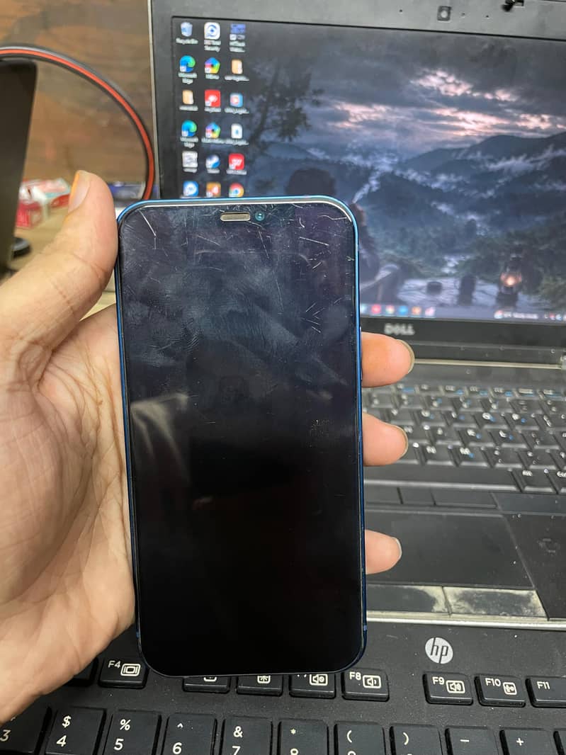 Apple iPhone 12 7
