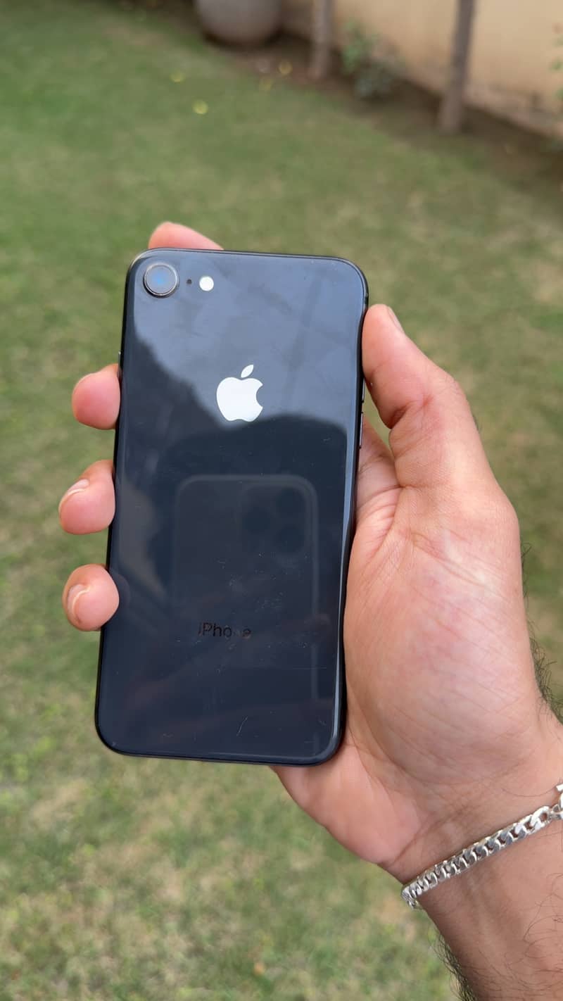 Apple iPhone 8 0