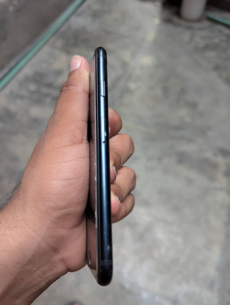 Apple iPhone SE 3