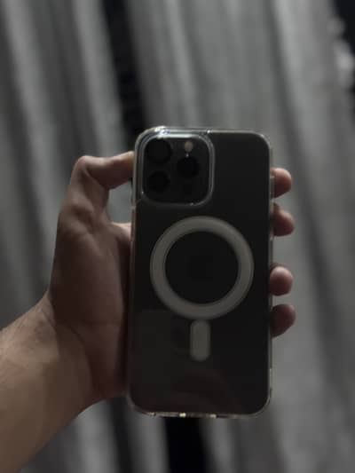 Apple iPhone 13 Pro Max factory unlock sim after 1year use gilch