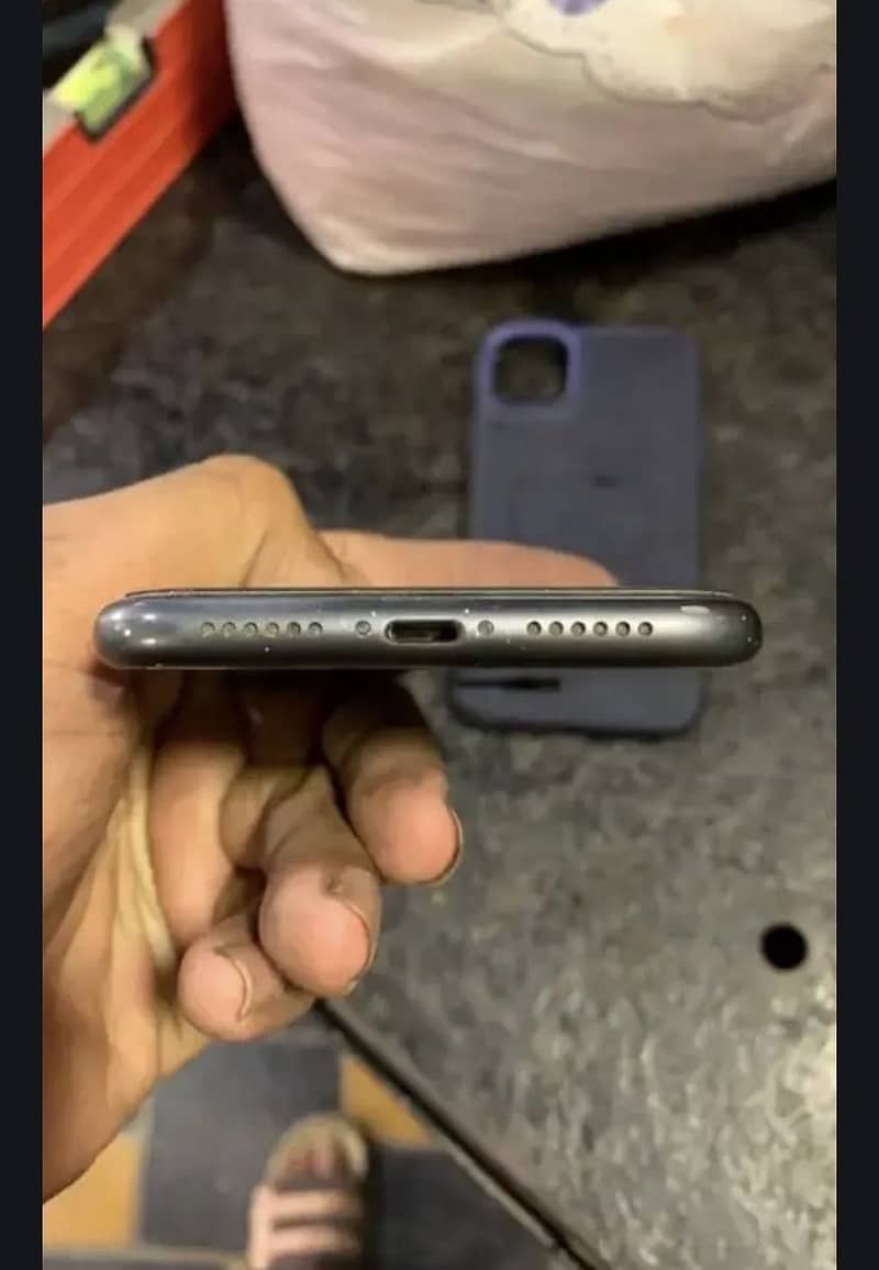 IPHONE 11  EXCHANGE OPTIONAL 0