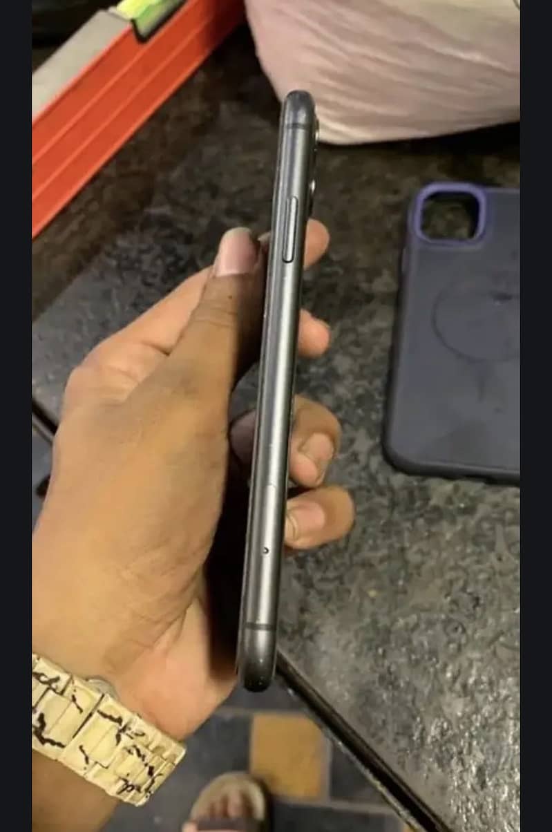 IPHONE 11  EXCHANGE OPTIONAL 1