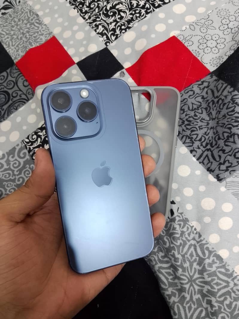 Apple iPhone 15 Pro 6