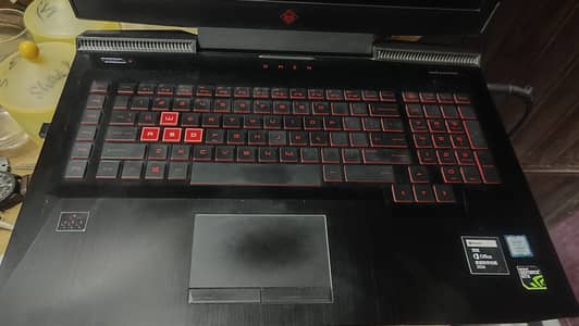 HP Omen 17 / i7 7th Gen / 16GB DDR4 / GTX 1060 6GB / 128GB NVMe + 1TB