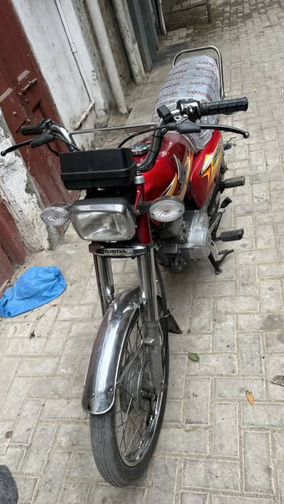 Honda 125 Karachi number