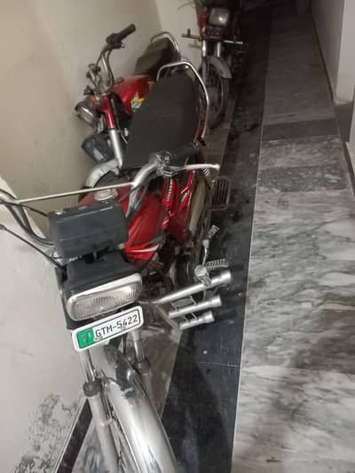 United 100cc bike one handed used