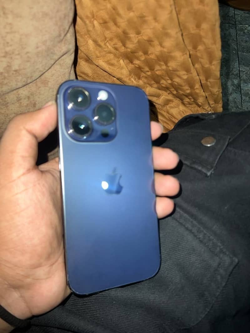Apple iPhone 14 Pro 0