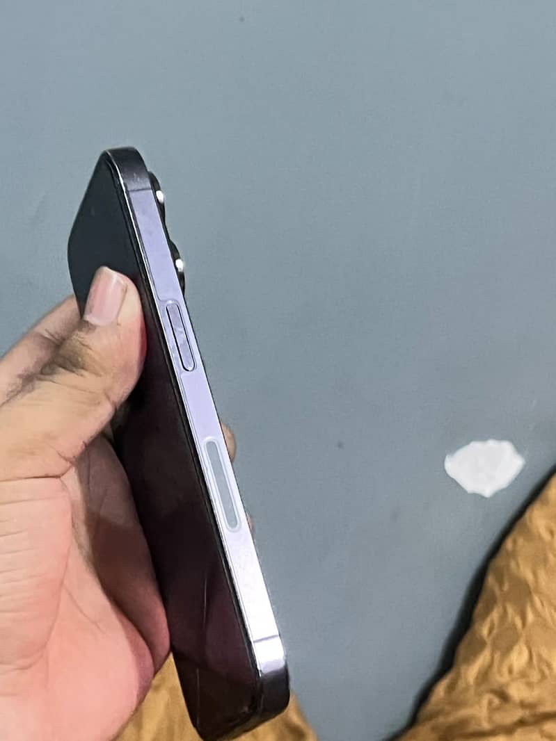 Apple iPhone 14 Pro 3