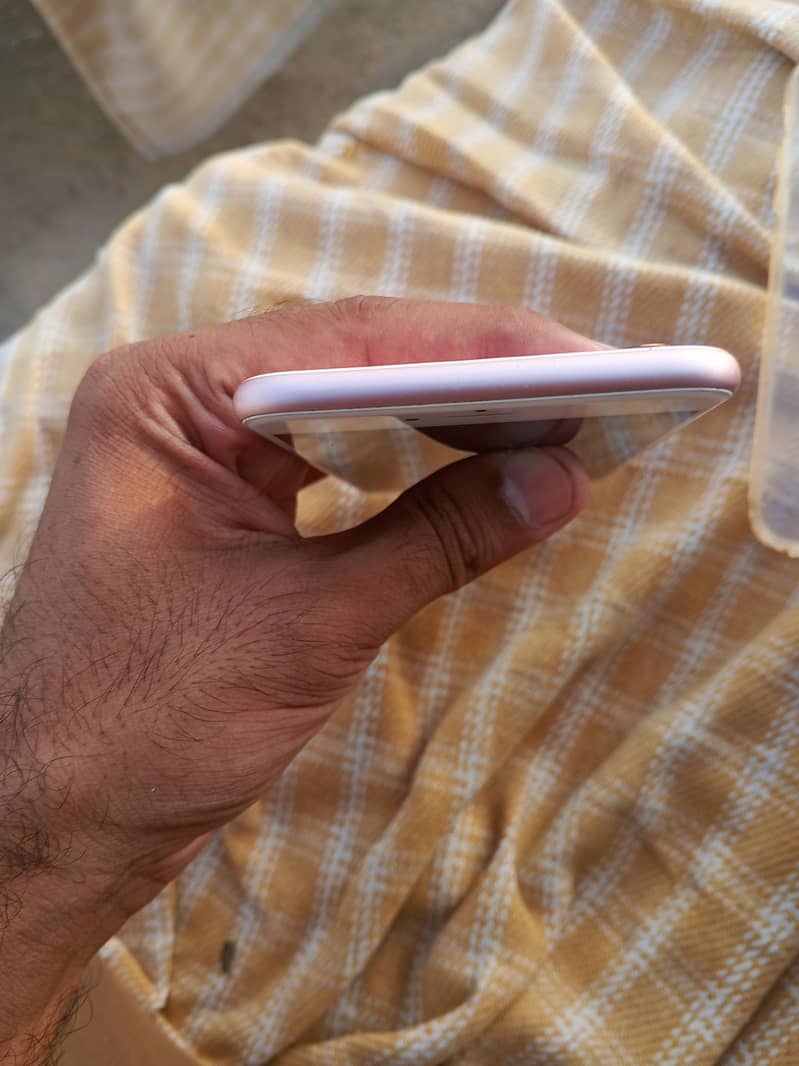 Apple iPhone 6S Plus 1