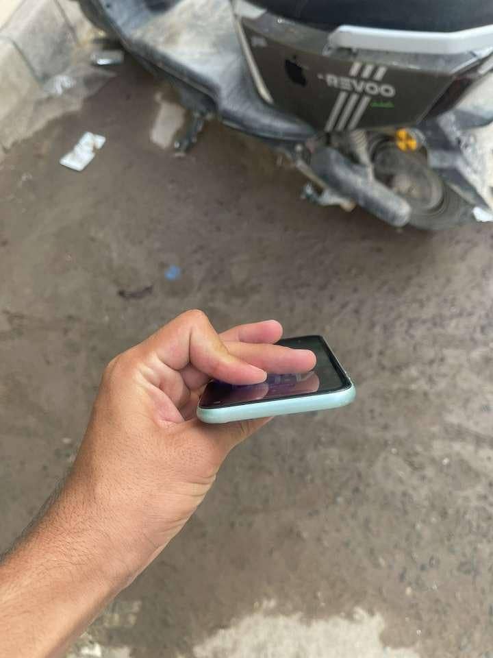Apple iPhone 11 3