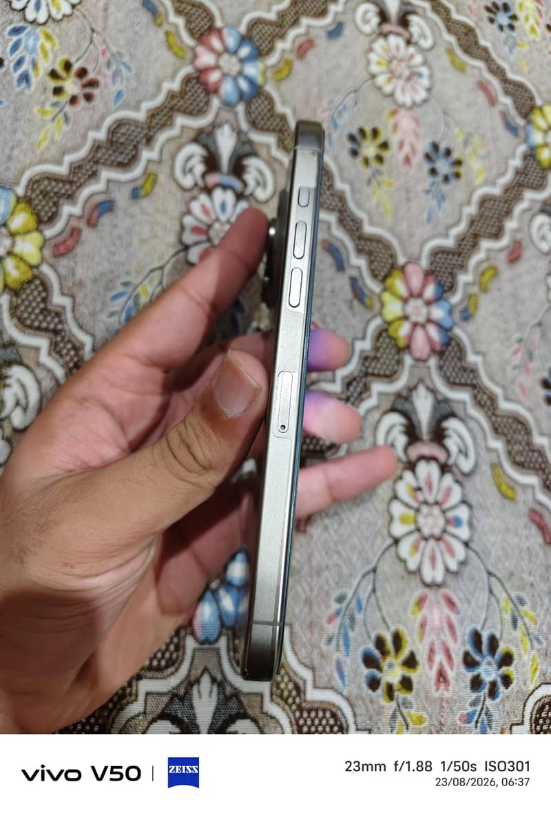 Apple iPhone 15 Pro Max 1