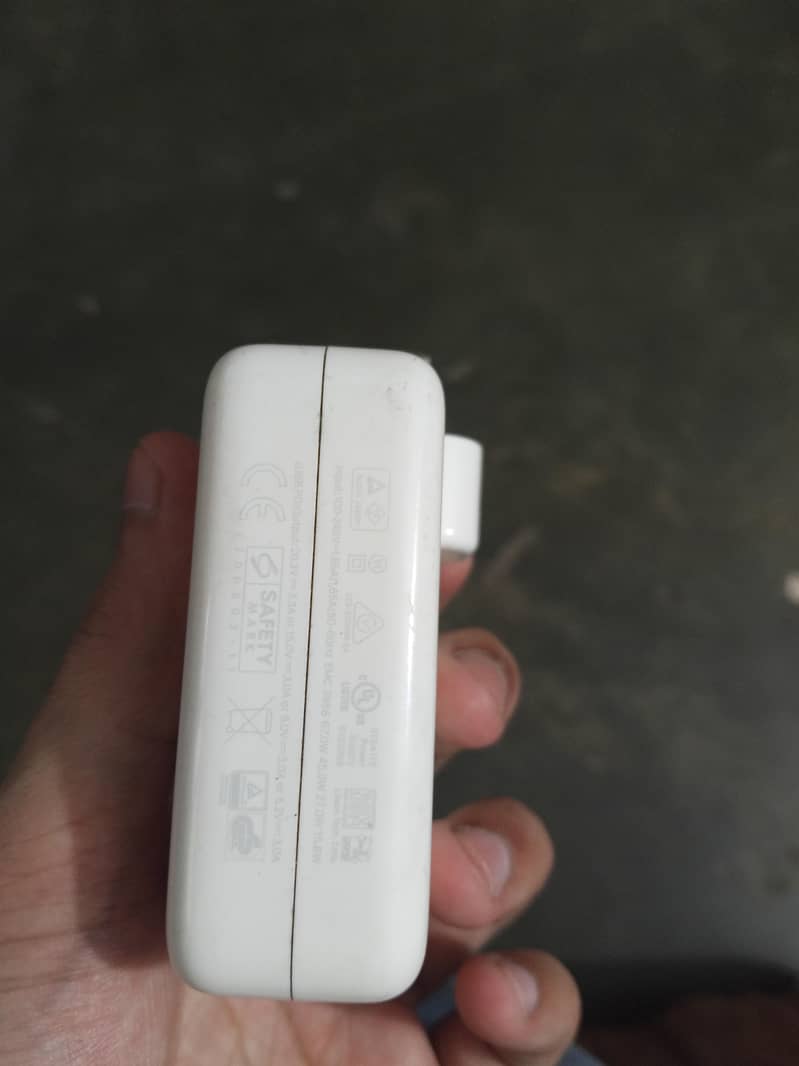 Apple Adapter / Adapter 2