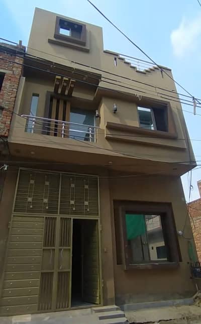House for sale gas and electricity metar available in near ferozpur