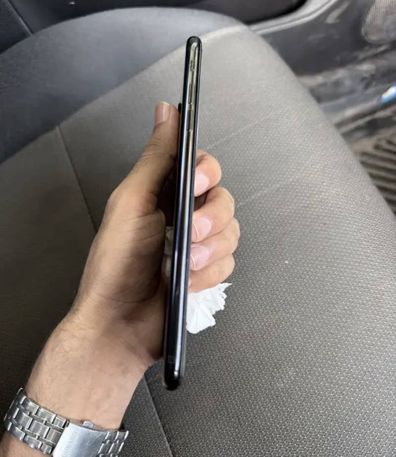 Apple iPhone 7 Plus 1
