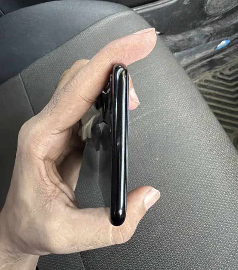 Apple iPhone 7 Plus 5