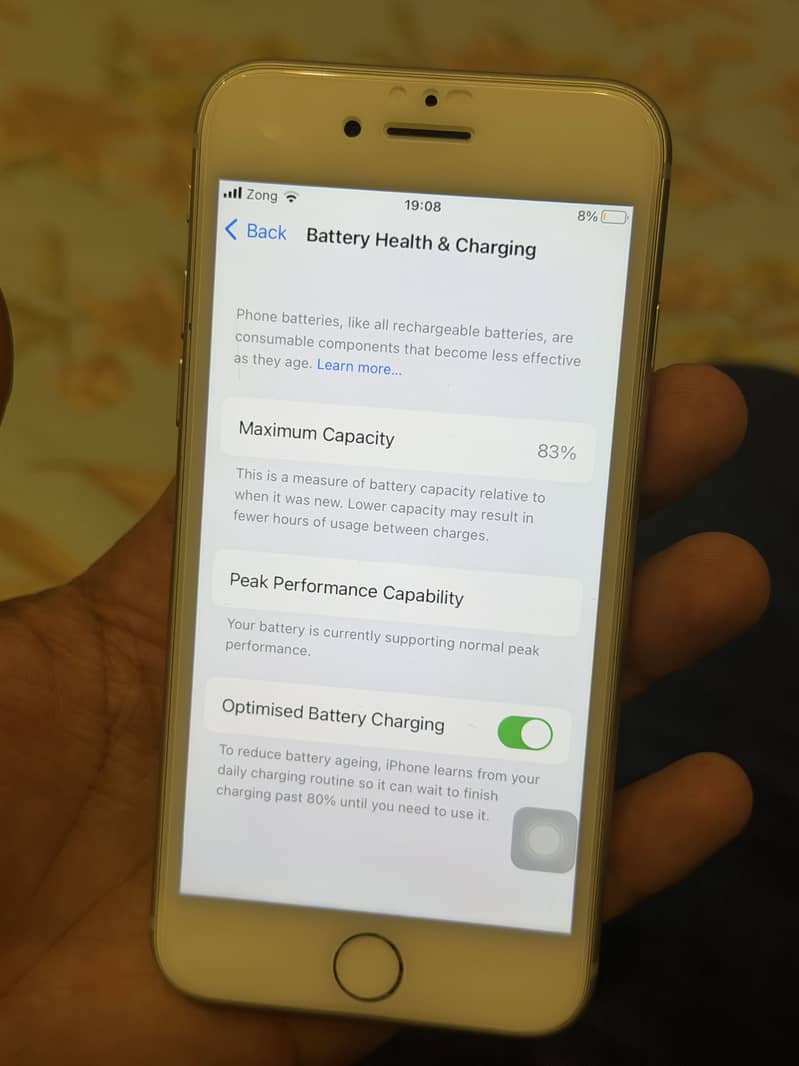 Apple iPhone 8 1